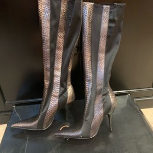 Brand new Carlos Santana heeled boots